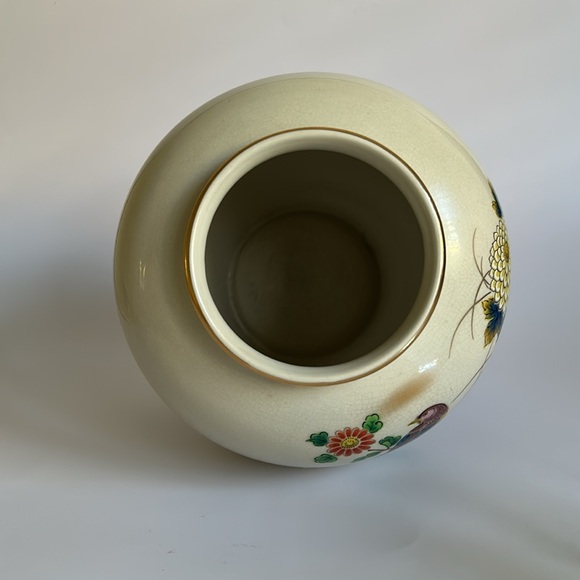 Vintage Japanese kutani Porcelain Vase / Decorative Jar - Picture 4 of 9